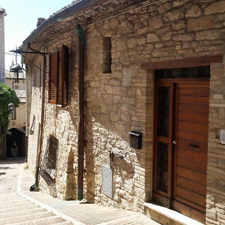 Camere Santa Chiara Ассизи Экстерьер фото